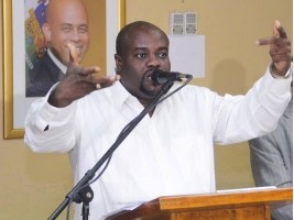 Haïti - Politique : Quelques précisions du Ministre des communications