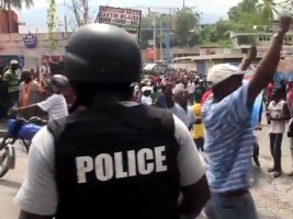 Haiti - Justice : Twenty protesters brought before the Judge Belizaire