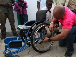 Haiti - Social : The Prime Minister with people with special needs