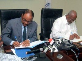Haïti - Politique : Signature d’un accord de partenariat CONATEL-UEH
