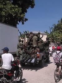 Haiti - Security : Inspection tour of former FAd'H soldiers