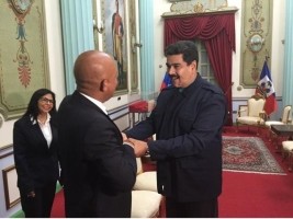 Haiti - Politic : Martelly in Venezuela pays tribute to the «Primero Negro»
