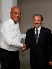 Haiti - Politic : Jesús Gracia met Michel Martelly