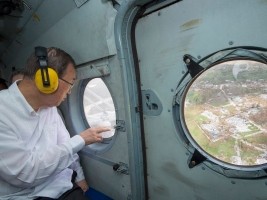 Haiti - Politic : Ban Ki Moon on site, discovers the extent of destruction
