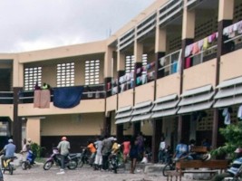 Haiti - FLASH : Disaster victims refuse to leave schools