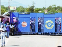 Haiti - Dominican Republic : Foreigners try to enter Haiti illegally