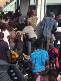 Haiti - Economy : Rush on gas stations...
