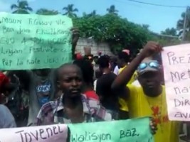 Haïti - Petit-Goâve : Le PHTK manifeste contre l’opposition