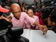 Haiti - Elections : Michel Martelly has voted