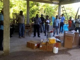 Haiti - Agriculture : Deliverty of modern equipment to beekeepers of Grande'Anse