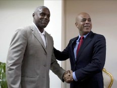 Haiti - Reconstruction : Carl Lewis deplores the failure of the promises made to Haiti