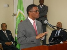 Haiti - Politic : Thierry Mayard Paul reassures the Mayors «there will no revocation»