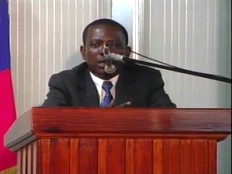 Haiti - Politic : For the Senator Joazile, the debate on the nationality of PM is finished