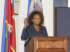 Haiti - Politic : Of Senators have shunned Michaëlle Jean in Washington