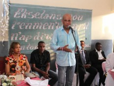 Haiti - Reconstruction : The President Martelly on tour in the South