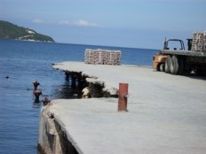 Haiti - Reconstruction : Beginning of the work of wharf of Petit-Goâve