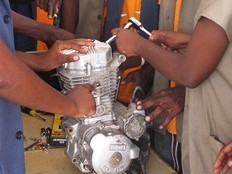 Haïti - Économie : Constructions d’ateliers de réparation de motocyclettes dans le Nord