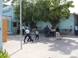 Haiti - Social : Reconstruction uncertain, for the Centre St Vincent for disabled children
