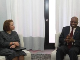 Haiti - Politic : Sandra Honoré met Pierre Richard Casimir