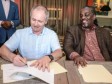 Haïti - Football : Le Maire de PAP signe un accord avec un Club Français