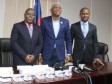 Haiti - Politic : OFATMA hands over 4,000 health insurance cards to the Ministry of Education