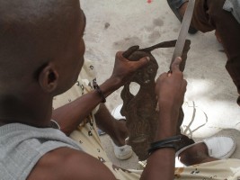 Haiti - Social : Sculpting to combat extreme poverty