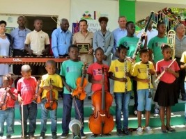 Haiti - Culture : Important donation of music materials for INAMUH