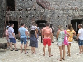 iciHaïti - Tourisme : Des touristes russes sous le ciel de la Citadelle !