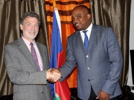 iciHaiti - Politic : Meeting between the Minister Casimir and the US Ambassador Mulrean