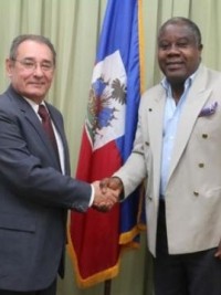 iciHaïti - Diplomatie : Le Chancelier Renauld a rencontré l'Ambassadeur de Cuba