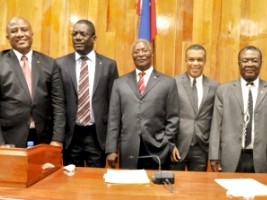 Haïti - FLASH : L'opposition contrôle 100% du bureau du Sénat