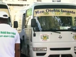 iciHaiti - Health : Delivery of buses for School Mobile Clinics