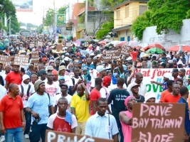 Haiti - FLASH : Peaceful demonstration, one death the PHTK accuses and condemns