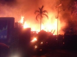 iciHaïti - FLASH : Le PHTK condamne l'incendie d'une propriété de la Présidente du Parti