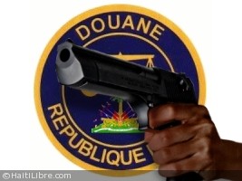 iciHaïti - Sécurité : Des agents douaniers tirs sur un camion
