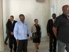 Haiti - Politics : Privert visits the unfinished site of the Villa d'accueil...