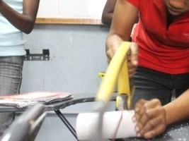 Haïti - Social : 9,000 jeunes filles-mères vont apprendre un métier