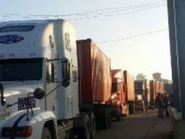 iciHaiti - Politics : Dominican Customs lets out sugar containers for Haiti