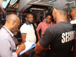 Haïti - FLASH : Arrestations, fermetures d'établissements, le Maire de PAP en action
