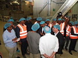 iciHaiti - Politics : Visit of Moïse to the «Caribbean Food Manufacturing»