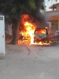 Haiti - FLASH : Students set fire to Faculty of Ethnology