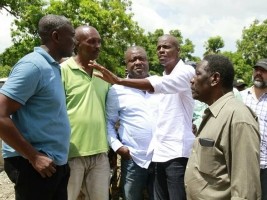 iciHaiti - Politics : President Jovenel Moïse visits the construction of the asphalt plant at Acul