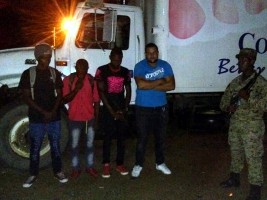 iciHaïti - RD : Cigarettes de contrebandes et haïtiens clandestins