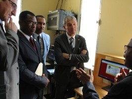 iciHaïti - Politique : Remise d’équipements informatiques aux douanes de Ouanaminthe