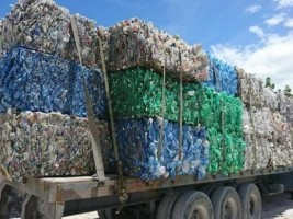 iciHaiti - DR : The truck loaded with plastic waste has been returned to Haiti