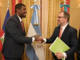 iciHaïti - Argentine : Signature d’un accord bilatéral de coopération sportive