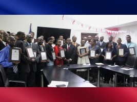 Haiti - Education : The Ministry honors thirty outstanding public servants