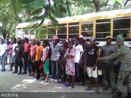iciHaïti - Social : 60 haïtiens rapatriés au point frontalier Anse-à-Pitres / Pedernales