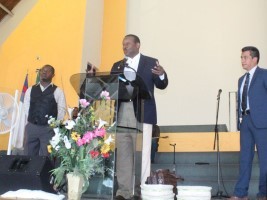 Haïti - Politique : L’Ambassadeur d’Haïti au Mexique aux côtés des haïtiens de Tijuana