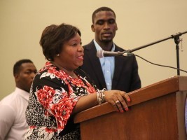 Haiti - Politic : Minister Lamur honored as woman Leader